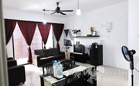 Rizqi Muslim Homestay Meru Casa Kayangan